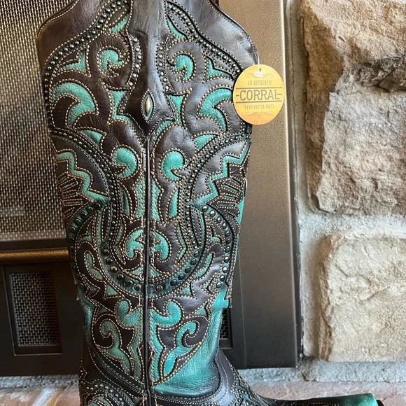 Corral Turquoise and Brown  Floral Boots7.5M - Picture 2 of 10